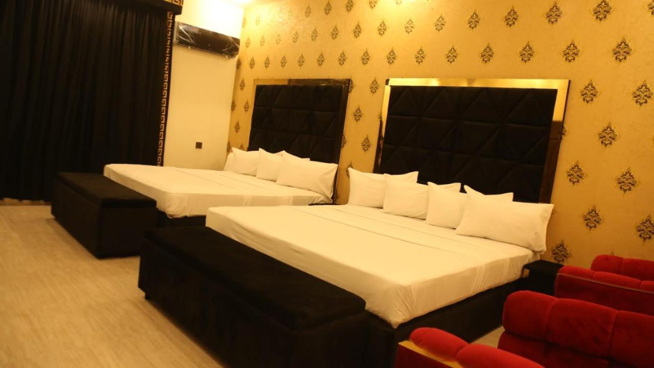 Hotel De Smart Multan Esterno foto