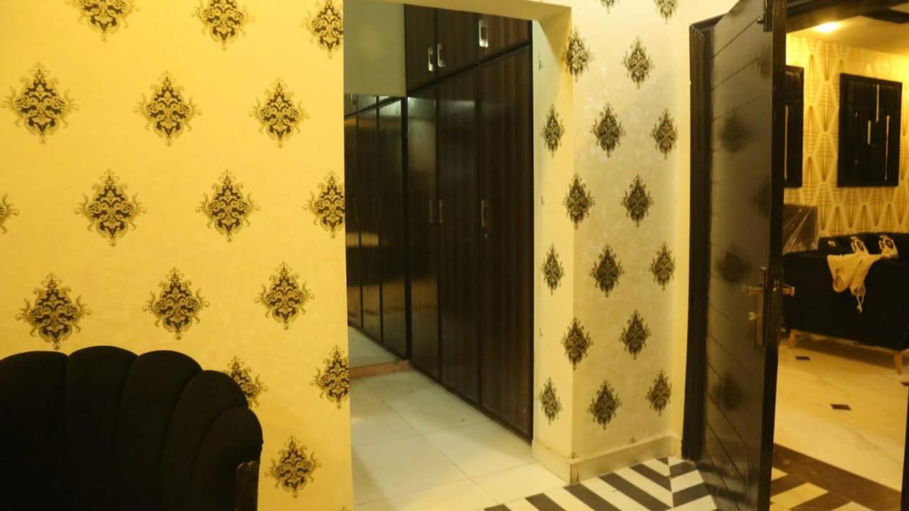 Hotel De Smart Multan Esterno foto