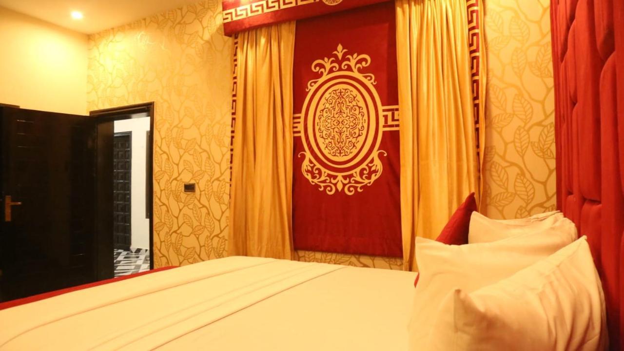 Hotel De Smart Multan Esterno foto