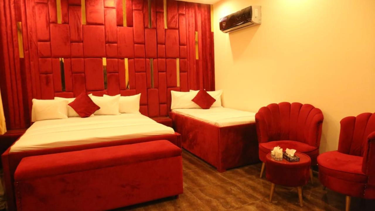 Hotel De Smart Multan Esterno foto