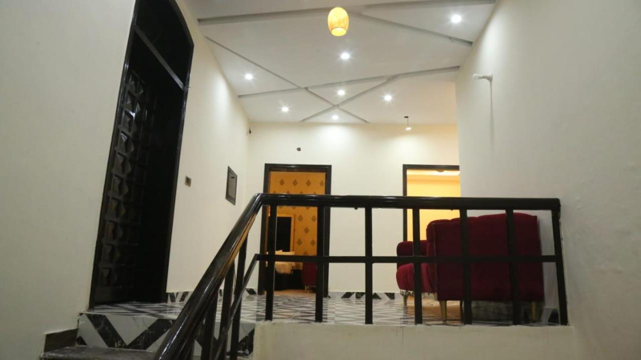 Hotel De Smart Multan Esterno foto