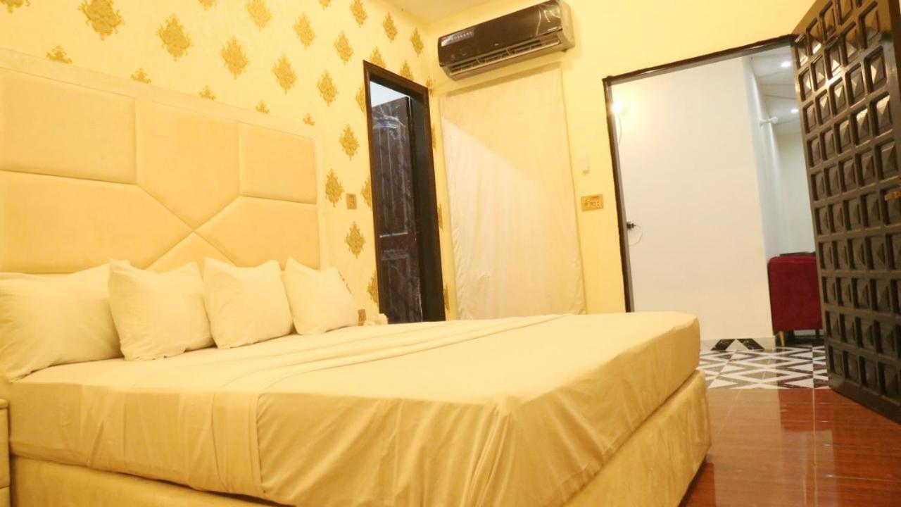 Hotel De Smart Multan Esterno foto