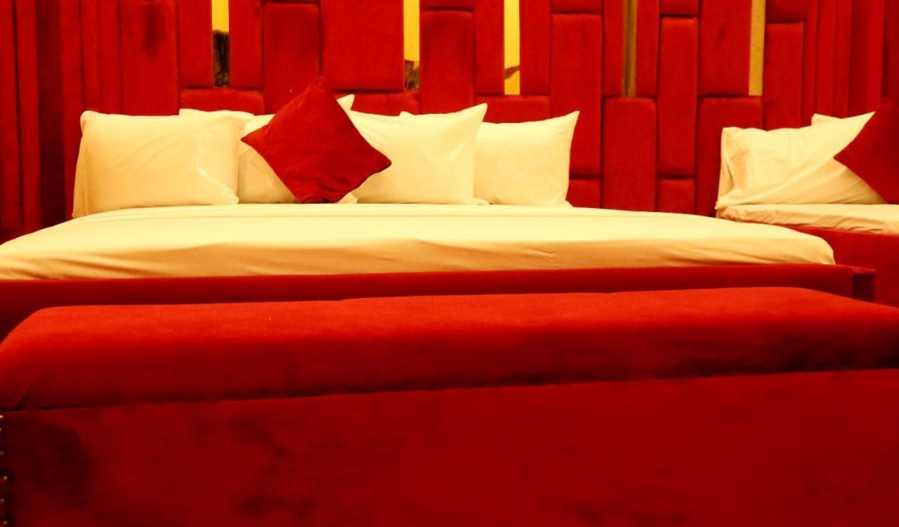 Hotel De Smart Multan Esterno foto