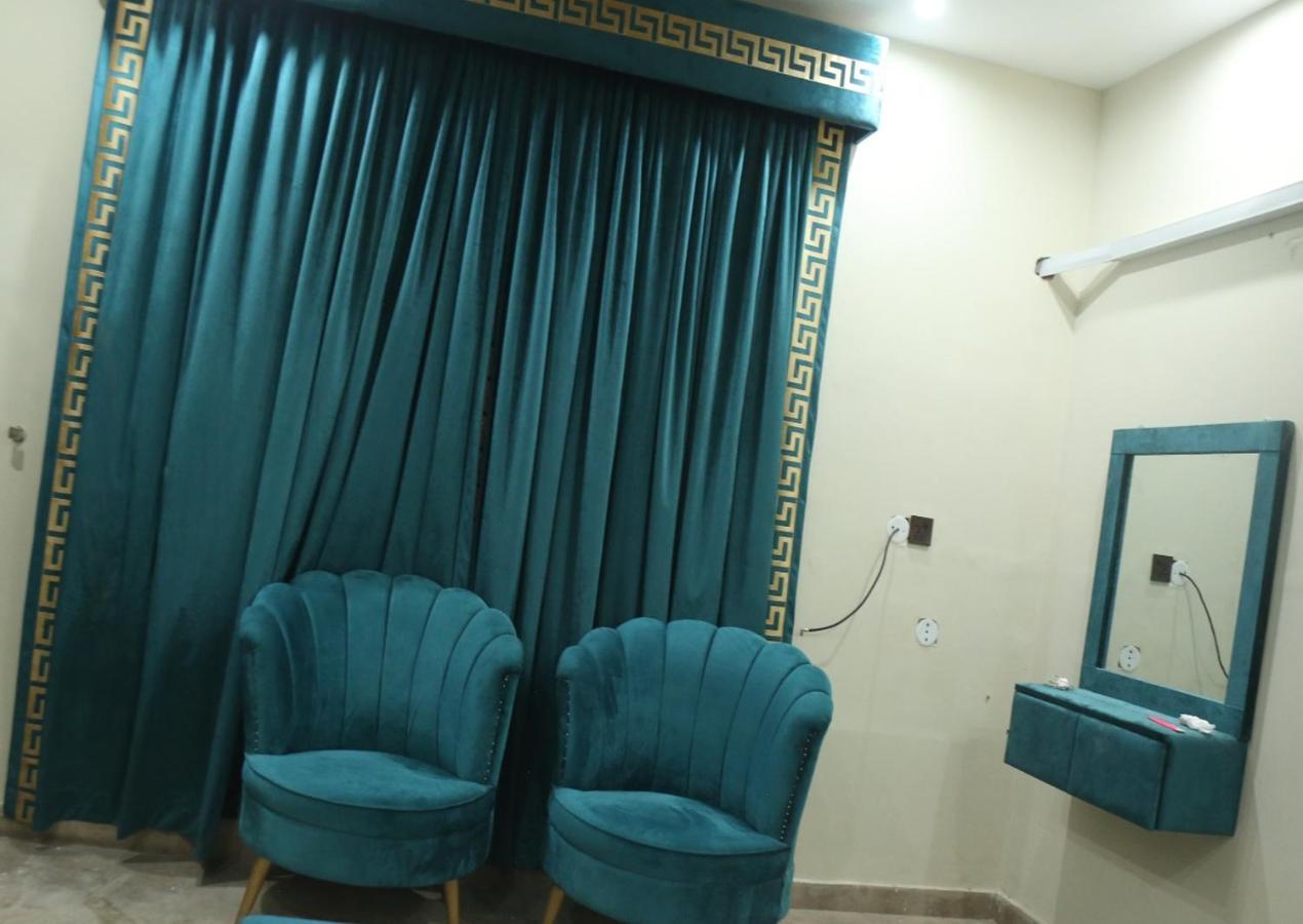 Hotel De Smart Multan Esterno foto