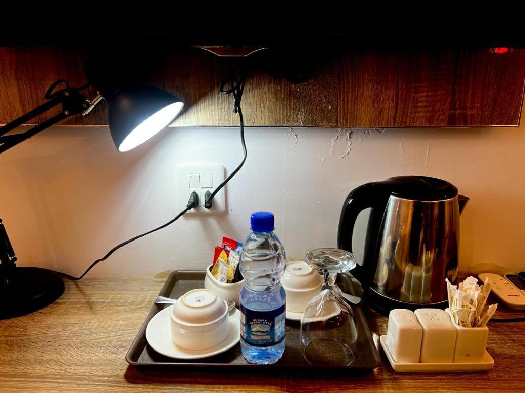 Hotel De Smart Multan Esterno foto